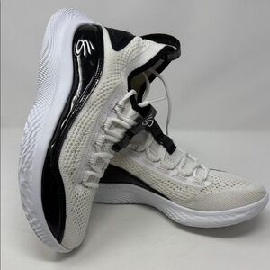 Under Armour Team Curry White Black Sneakers size 5.5